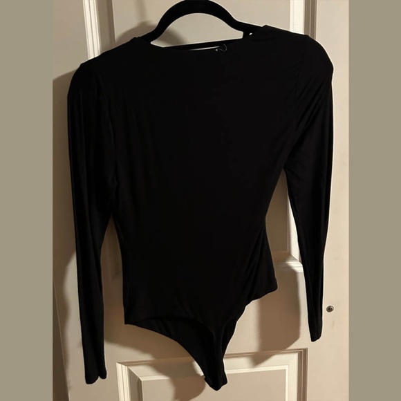 Lovers + Friends Cullen Bodysuit Black Asymmetrical Long Sleeve Revolve, Size S - Picture 2 of 4